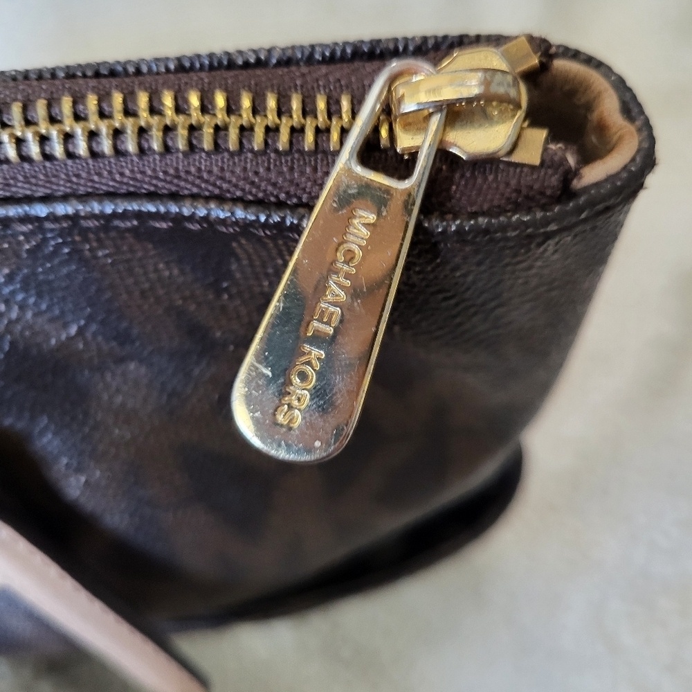 Michael Kors Tan and Brown Signature East West Tote with Monogram Design*used* - Picture 6 of 9